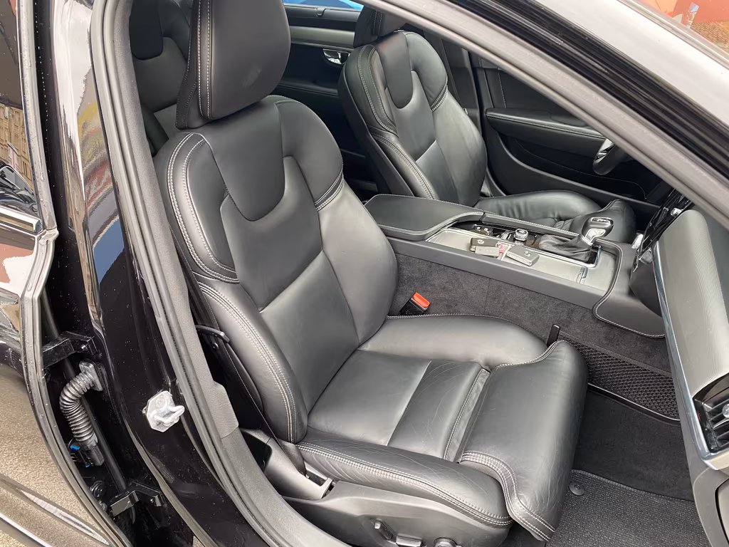 Volvo V90 Cross Country