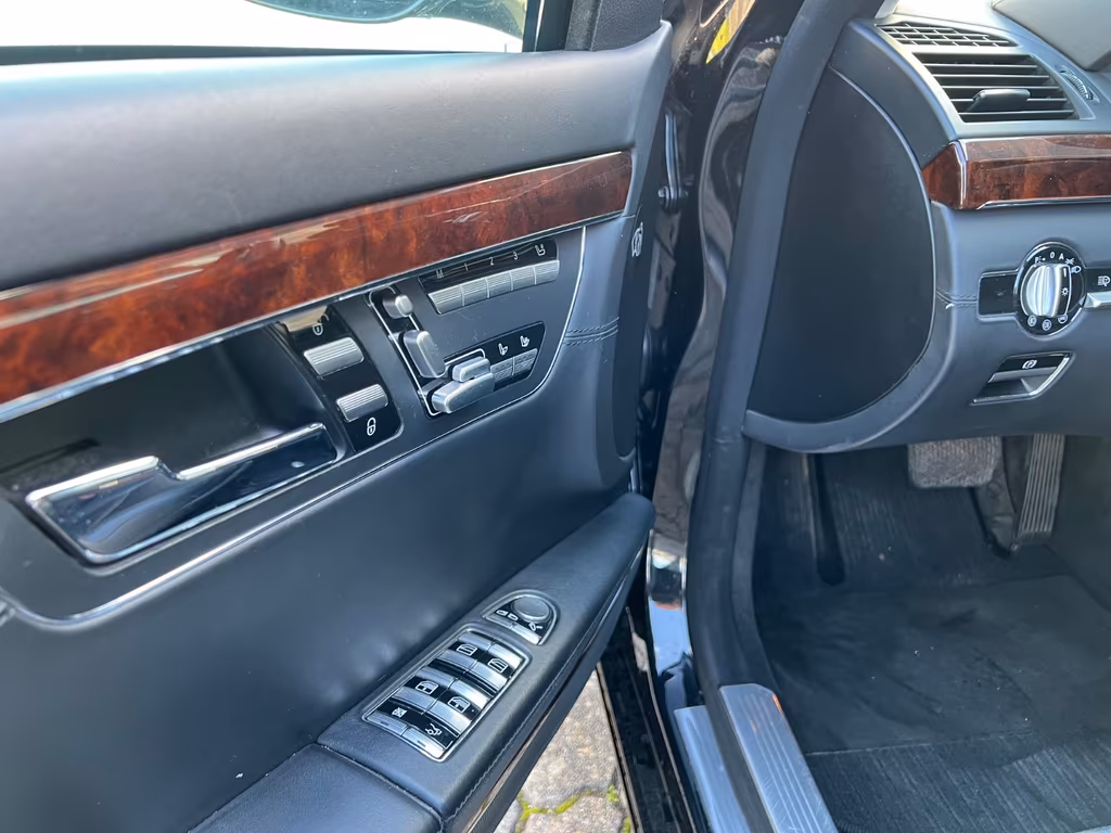 Mercedes-Benz S 600
