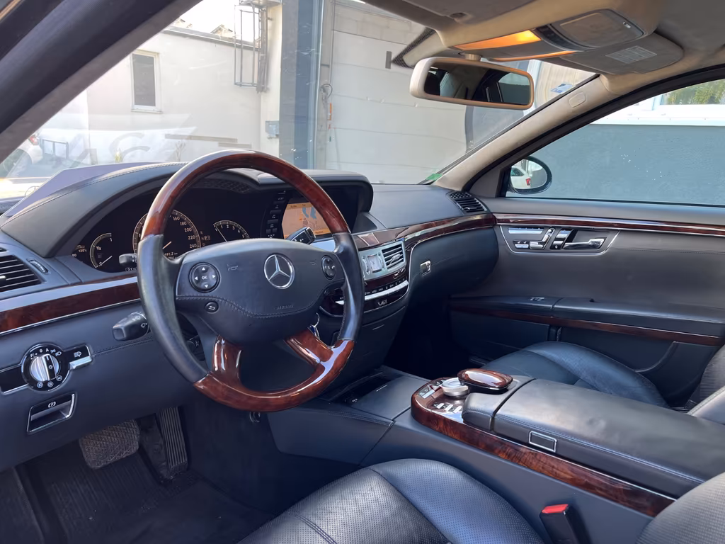 Mercedes-Benz S 600