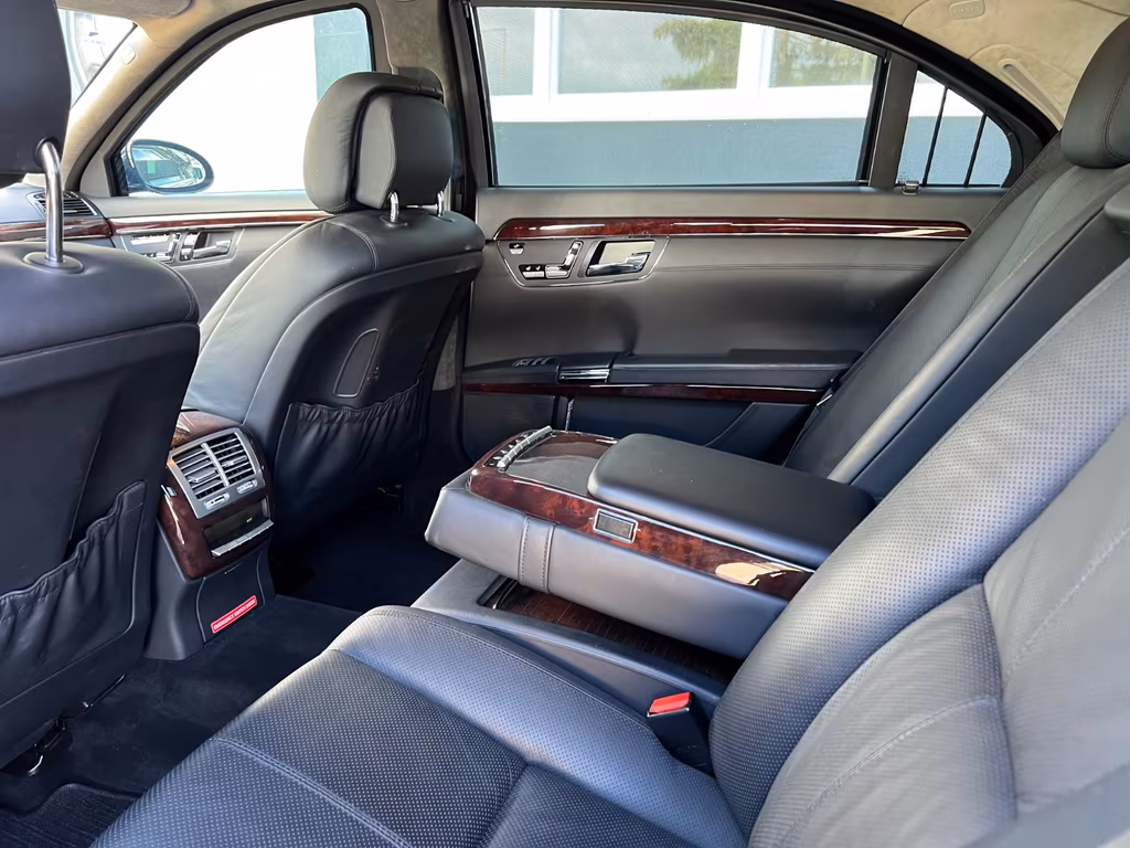 Mercedes-Benz S 600