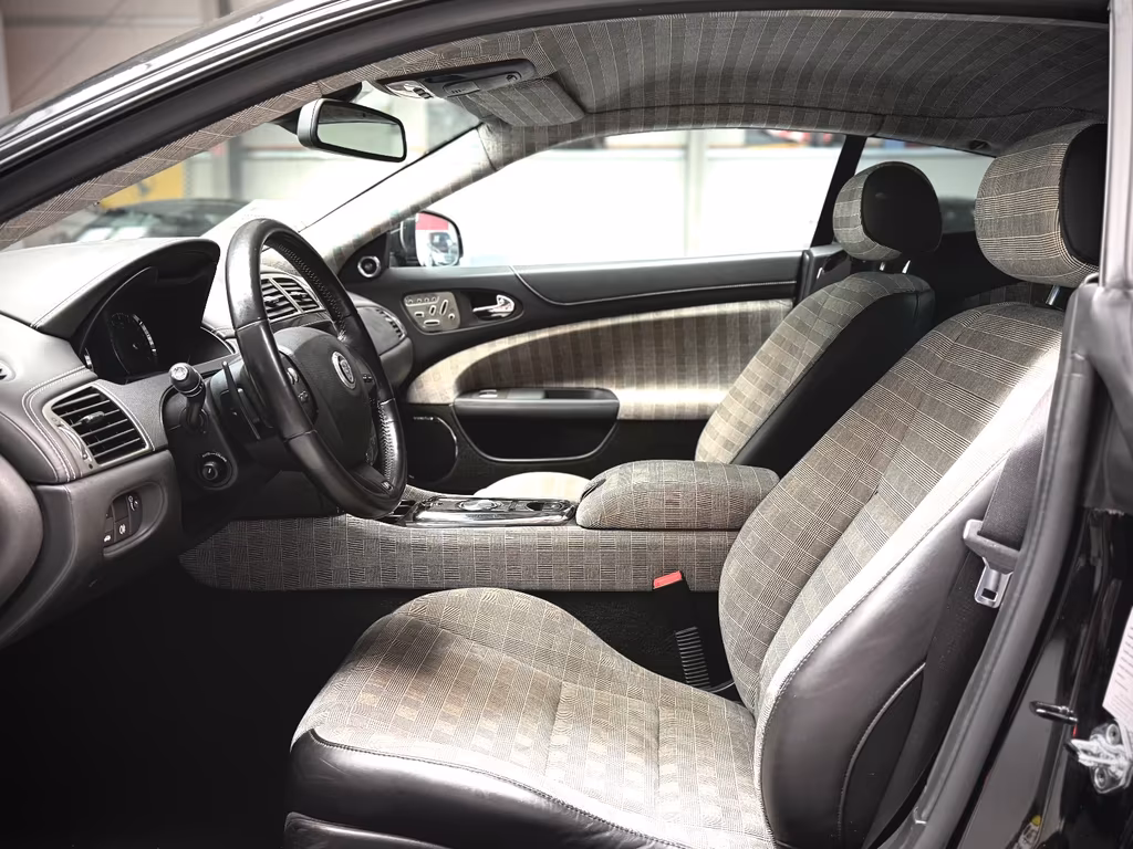 Jaguar XKR