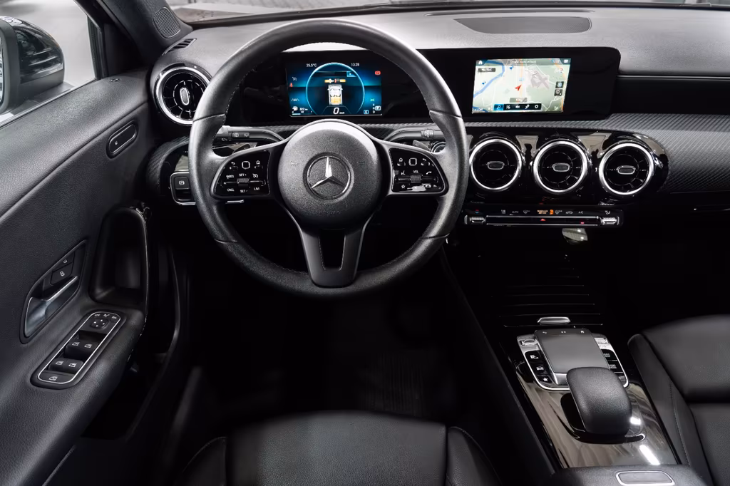 Mercedes-Benz A 220