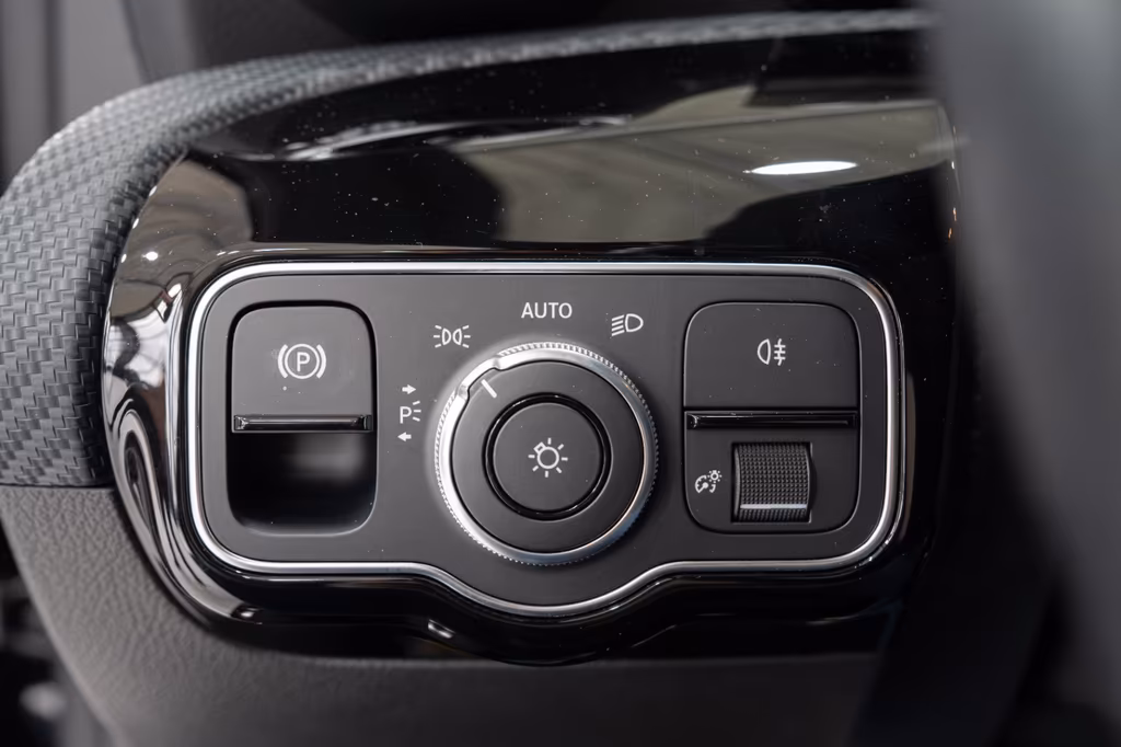 Mercedes-Benz A 220