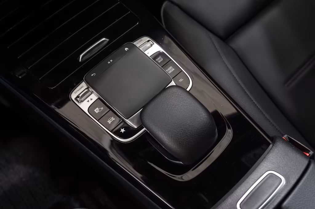 Mercedes-Benz A 220