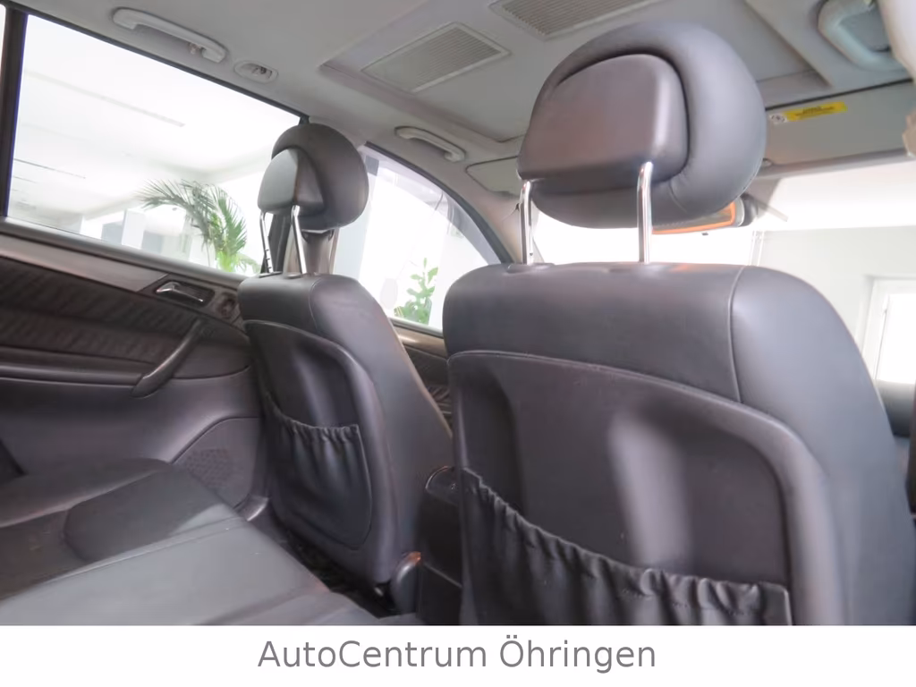 Mercedes-Benz C 240