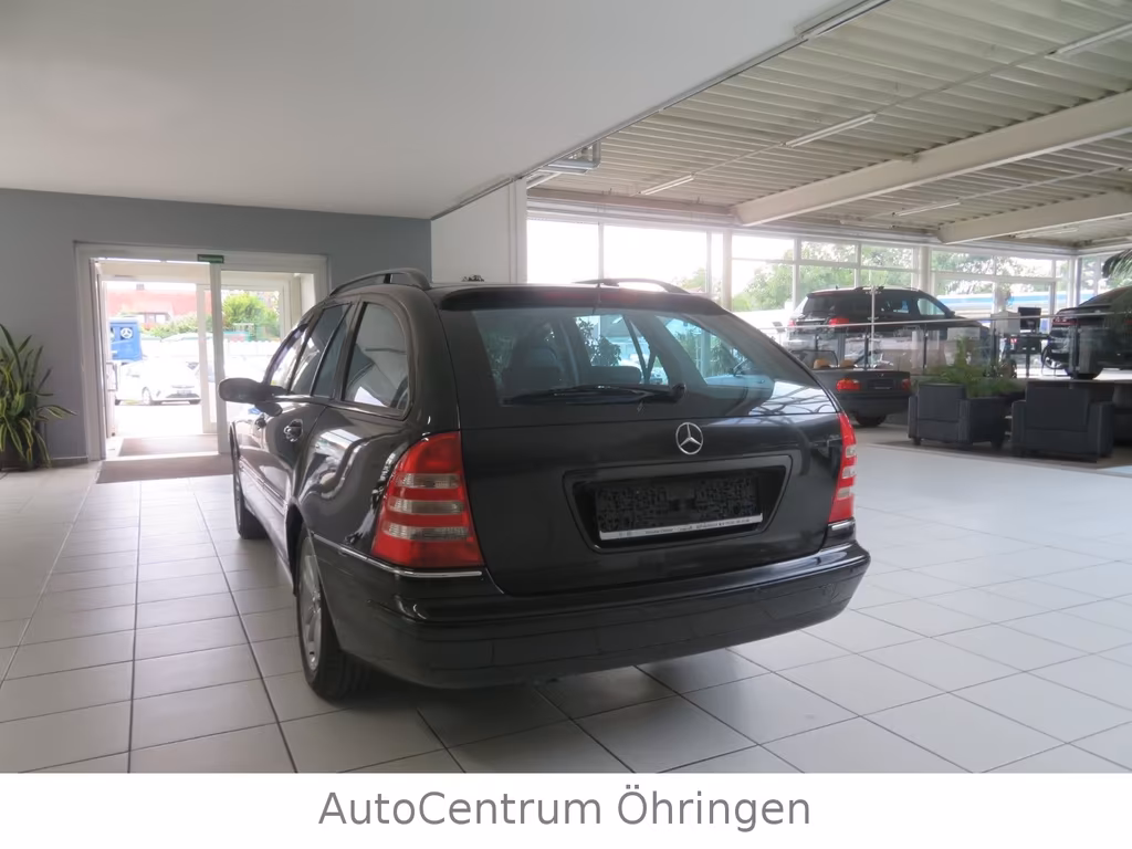 Mercedes-Benz C 240