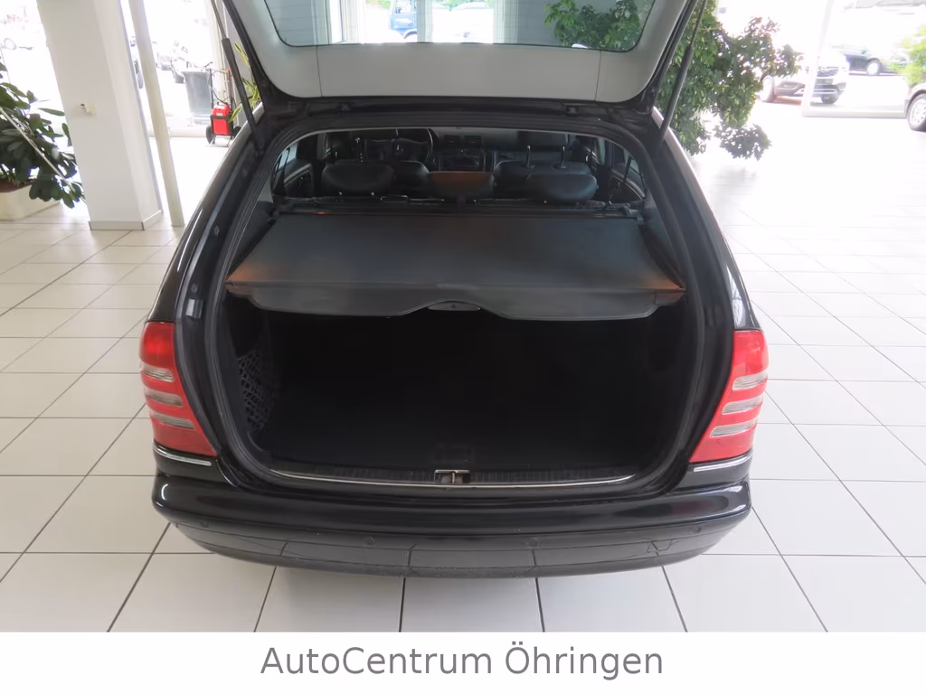 Mercedes-Benz C 240