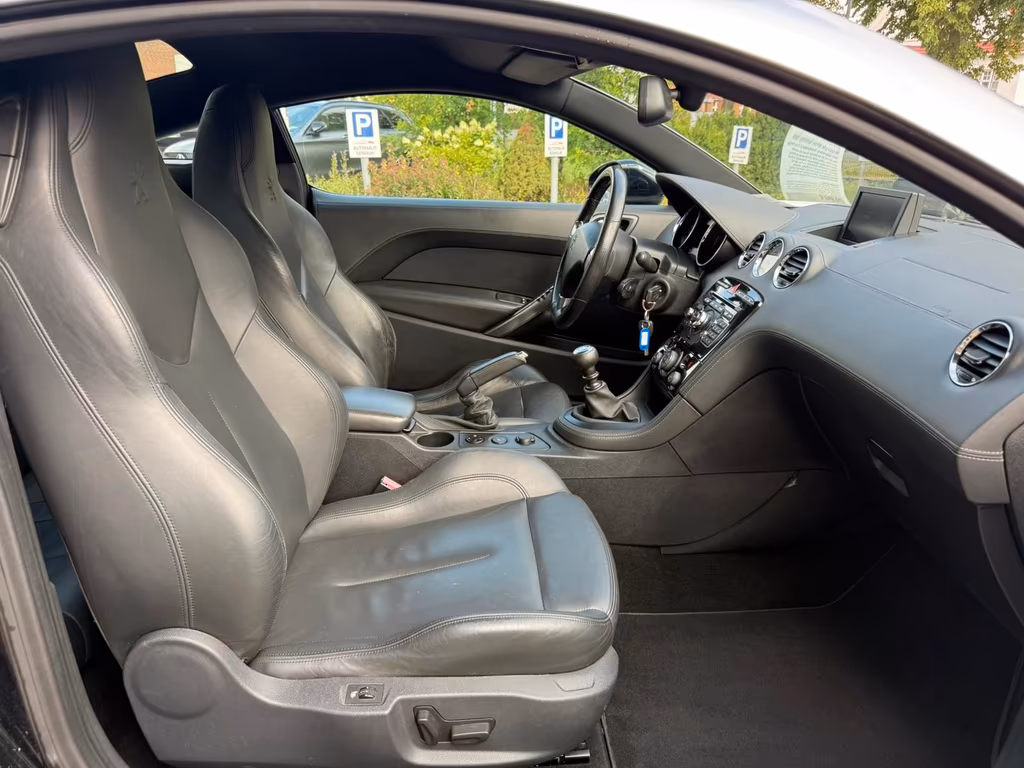 Peugeot RCZ