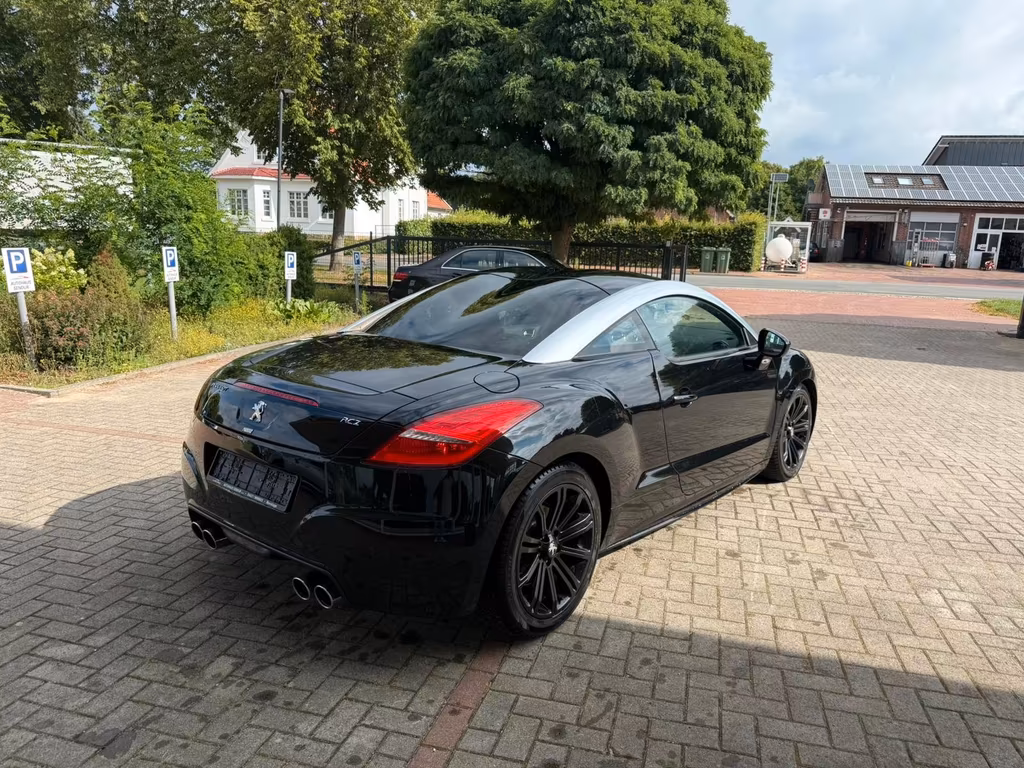 Peugeot RCZ