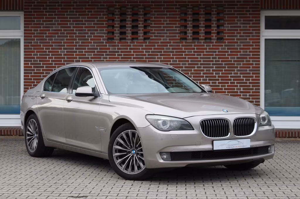 BMW 730
