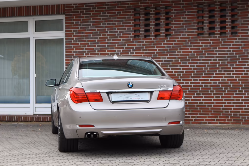 BMW 730