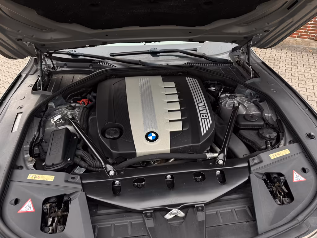 BMW 730
