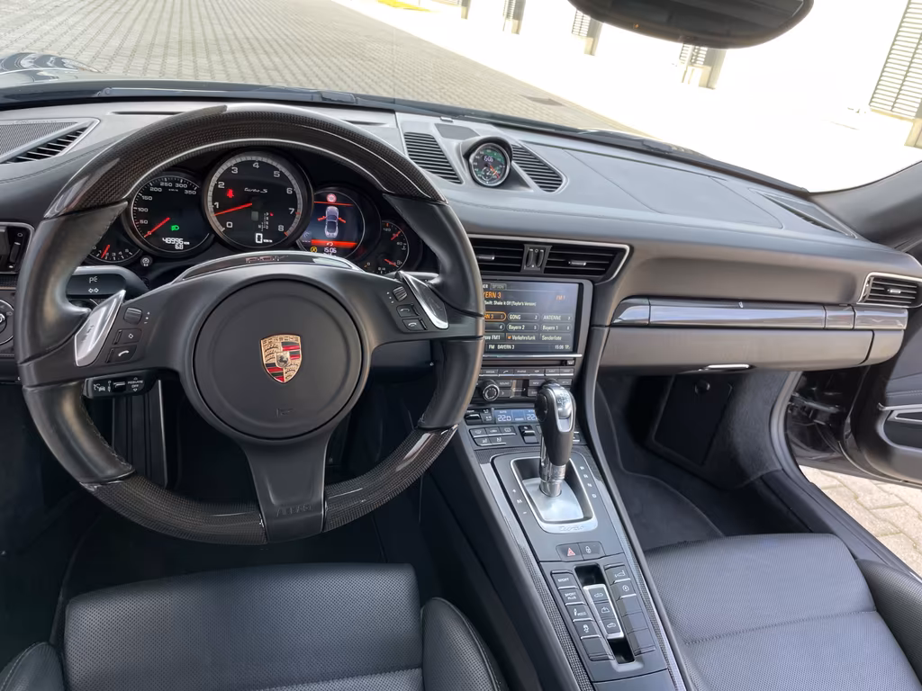 Porsche 991