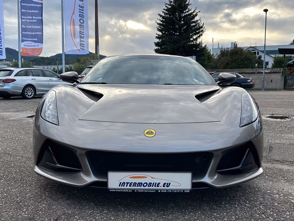 Lotus Emira