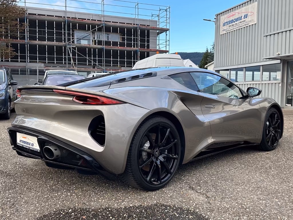 Lotus Emira