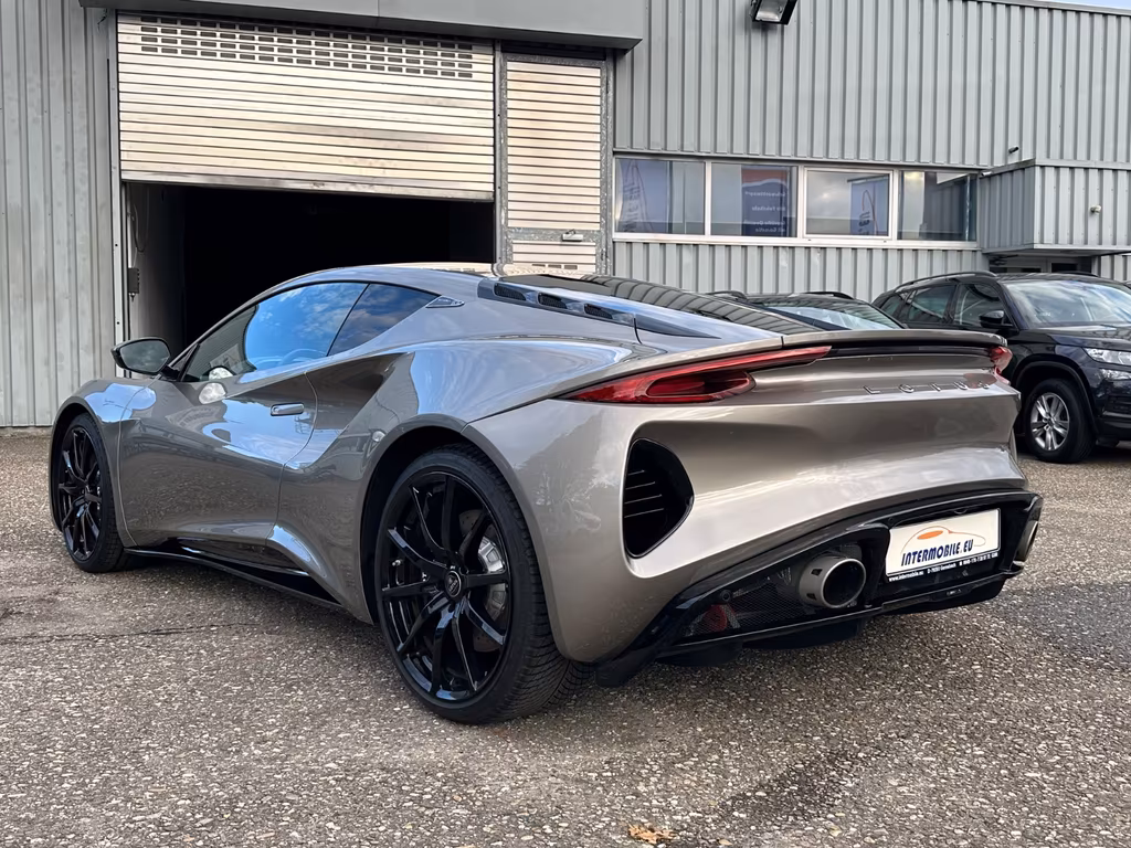Lotus Emira