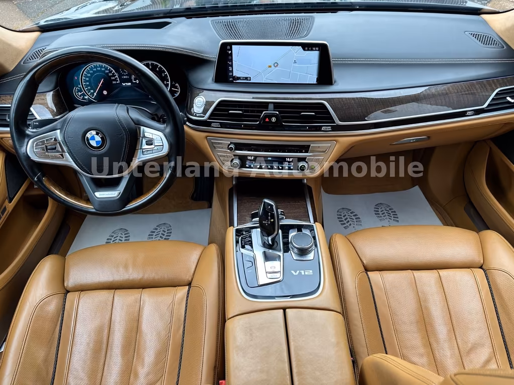 BMW M760
