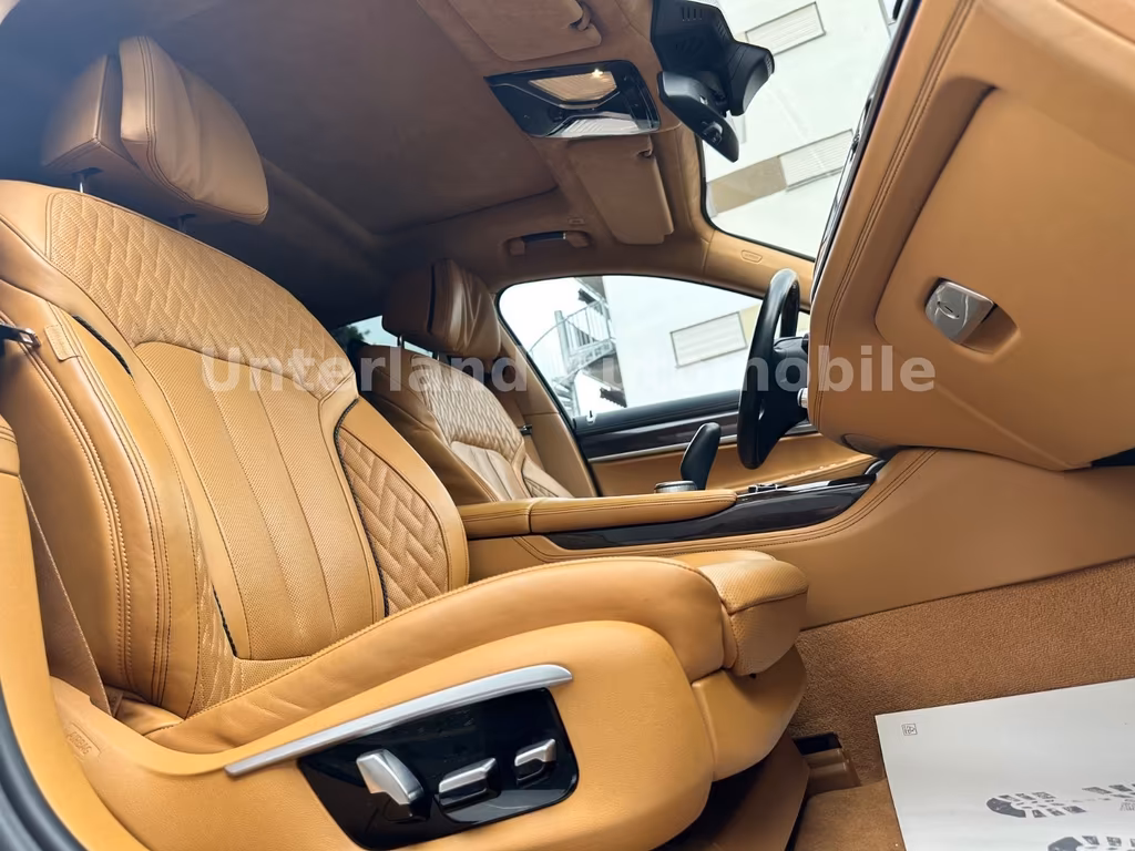 BMW M760