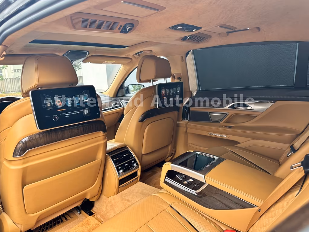 BMW M760