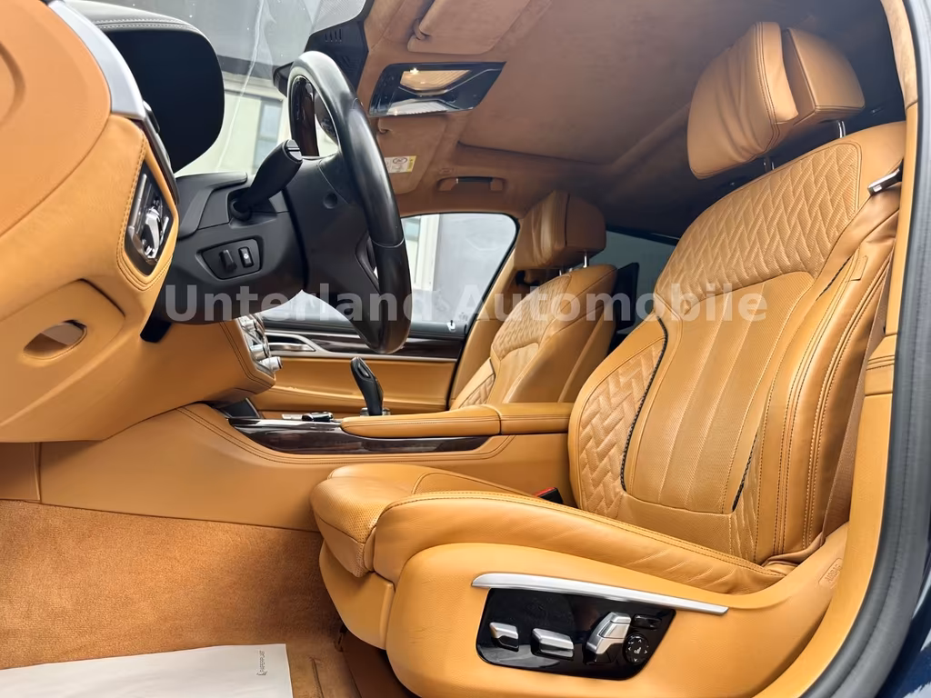 BMW M760