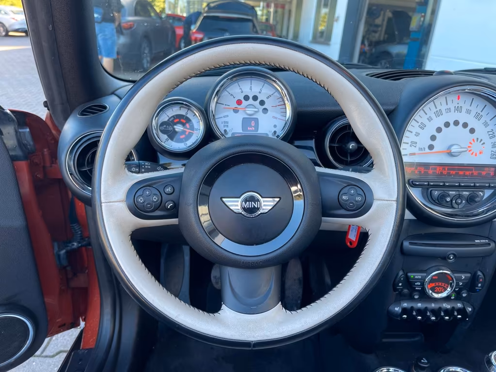 MINI Cooper Cabrio