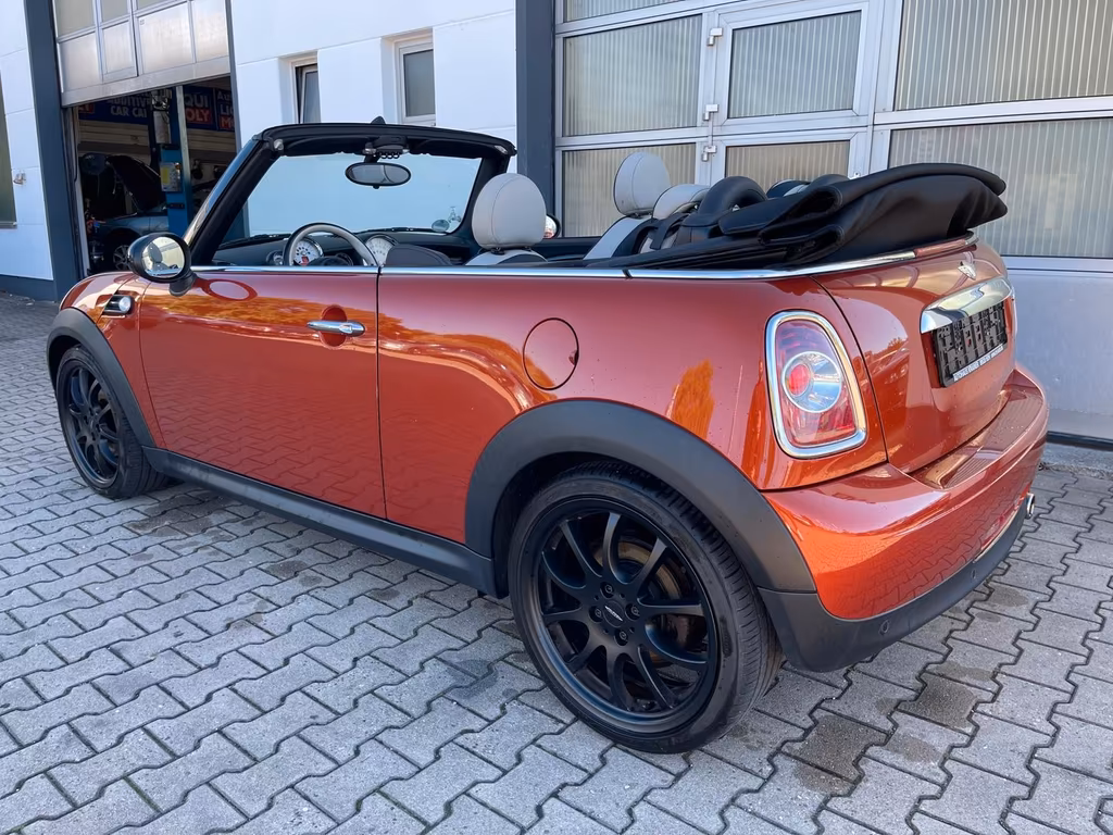 MINI Cooper Cabrio