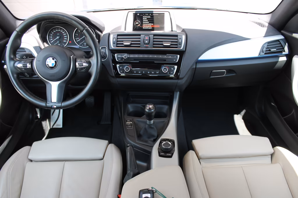 BMW M235