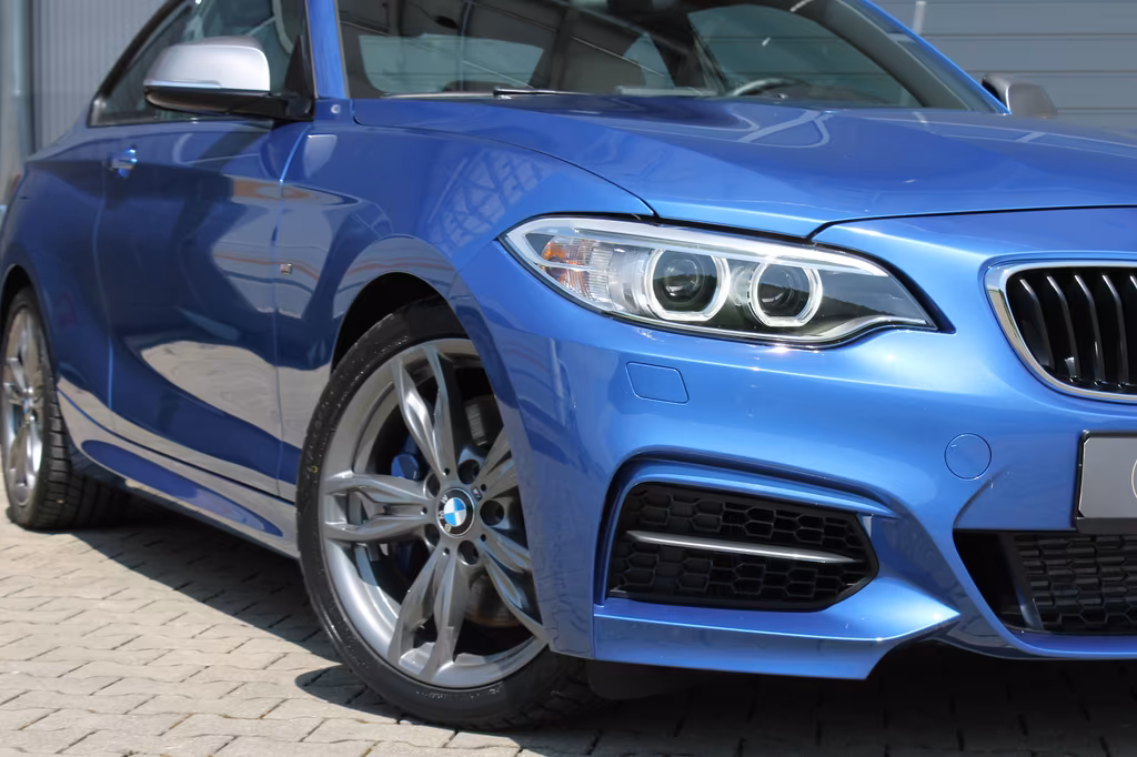 BMW M235