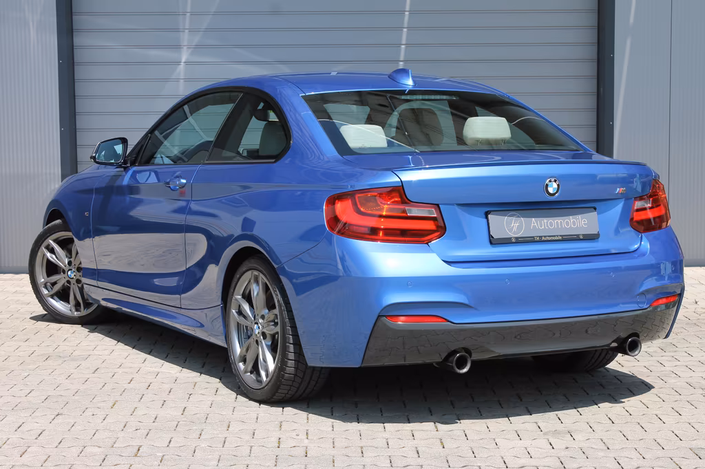 BMW M235