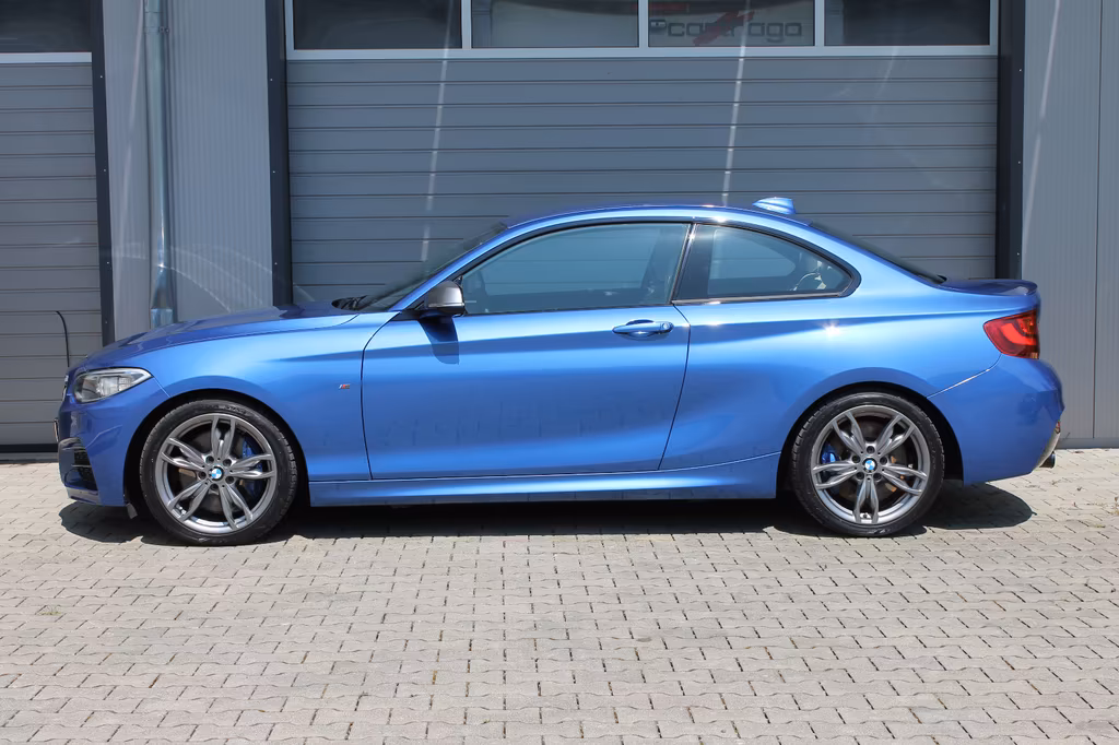 BMW M235