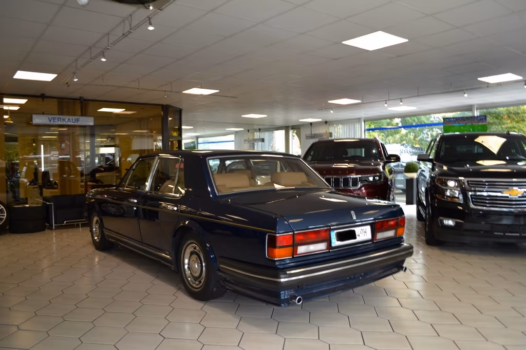 Rolls-Royce Silver Spirit