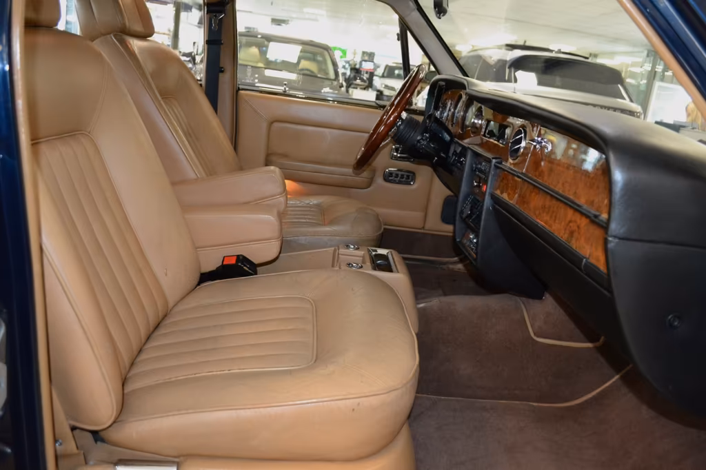 Rolls-Royce Silver Spirit