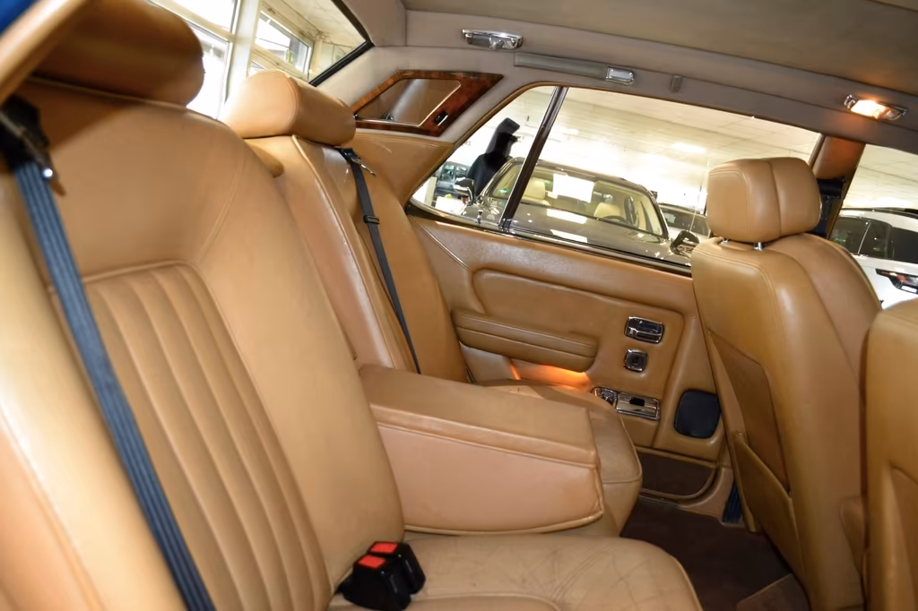 Rolls-Royce Silver Spirit