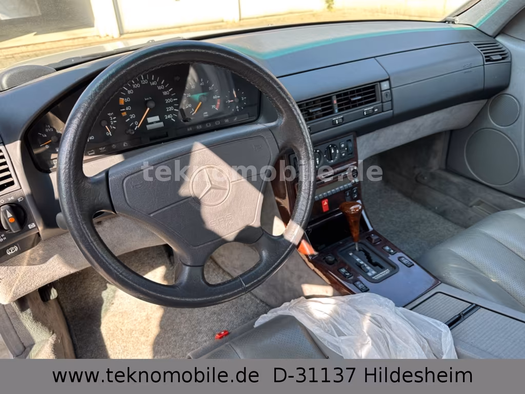 Mercedes-Benz SL 300