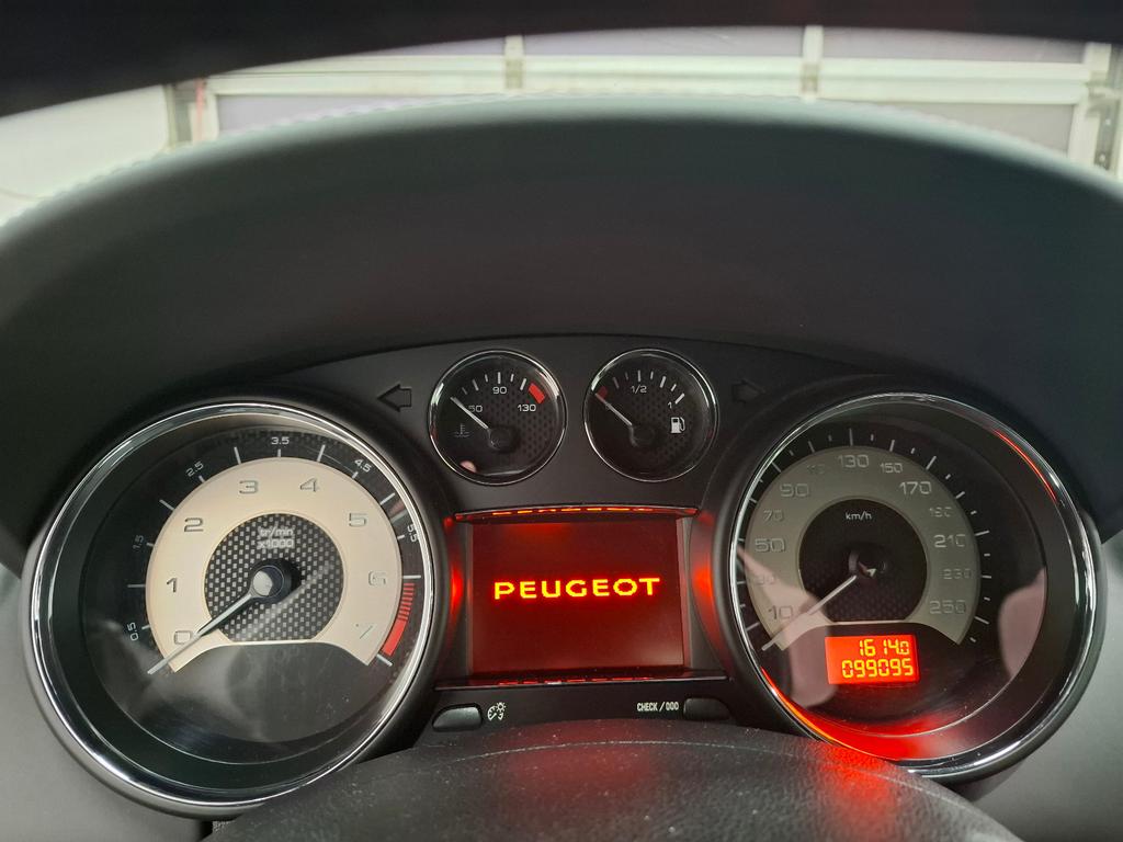 Peugeot RCZ