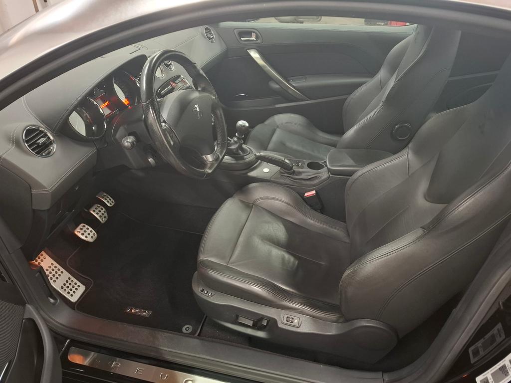 Peugeot RCZ