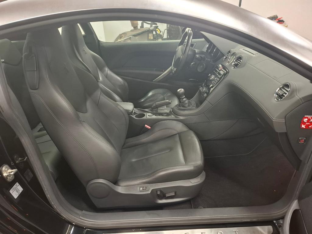 Peugeot RCZ