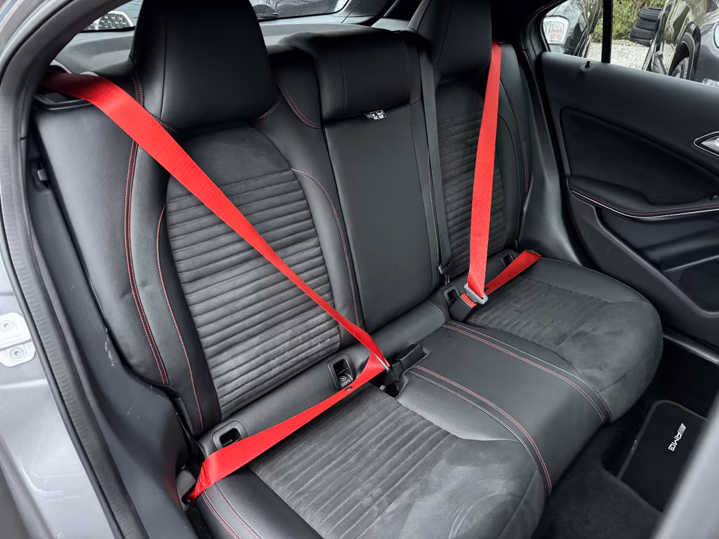 Mercedes-Benz A 45 AMG