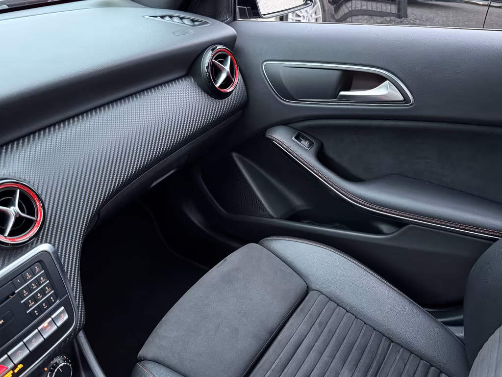 Mercedes-Benz A 45 AMG