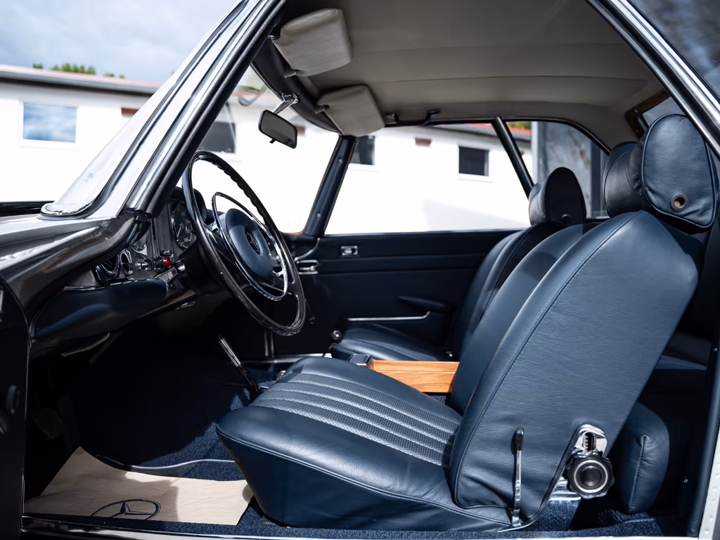Mercedes-Benz SL 280