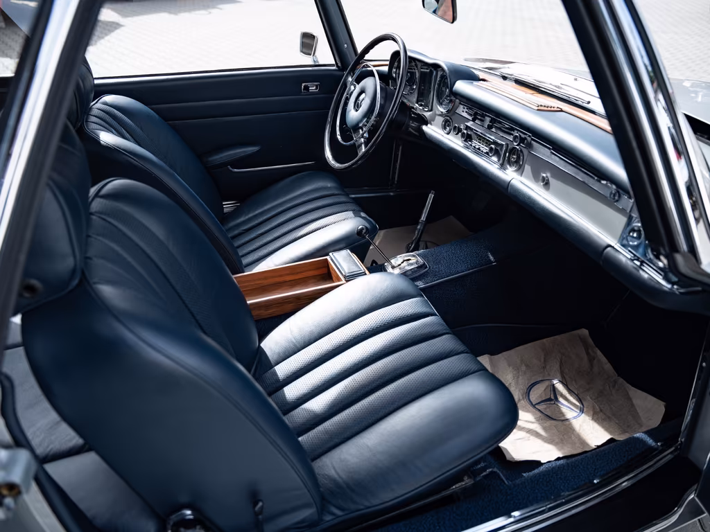Mercedes-Benz SL 280