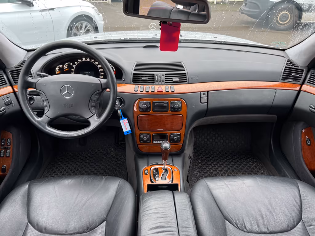 Mercedes-Benz S 320