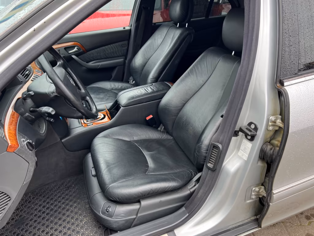 Mercedes-Benz S 320