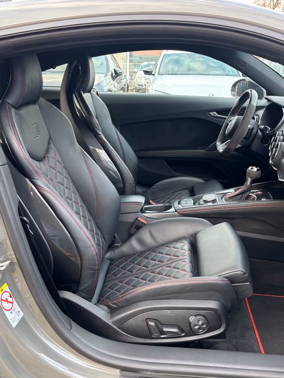 Audi TTS