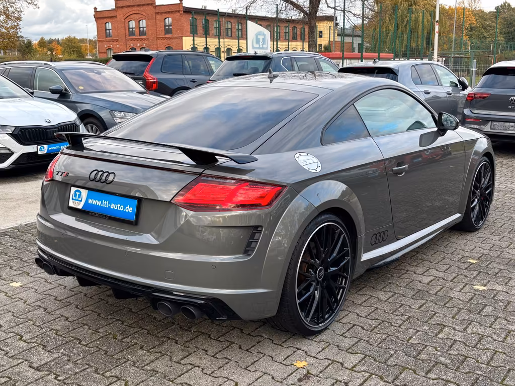 Audi TTS