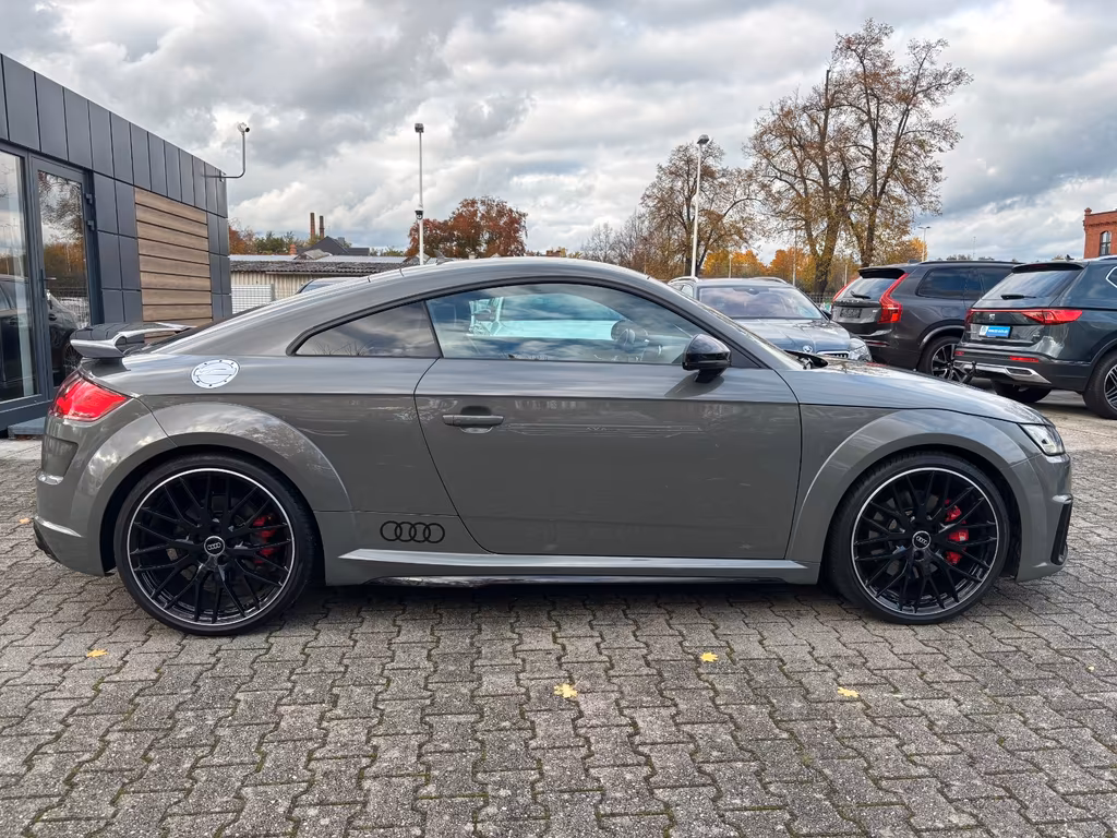 Audi TTS