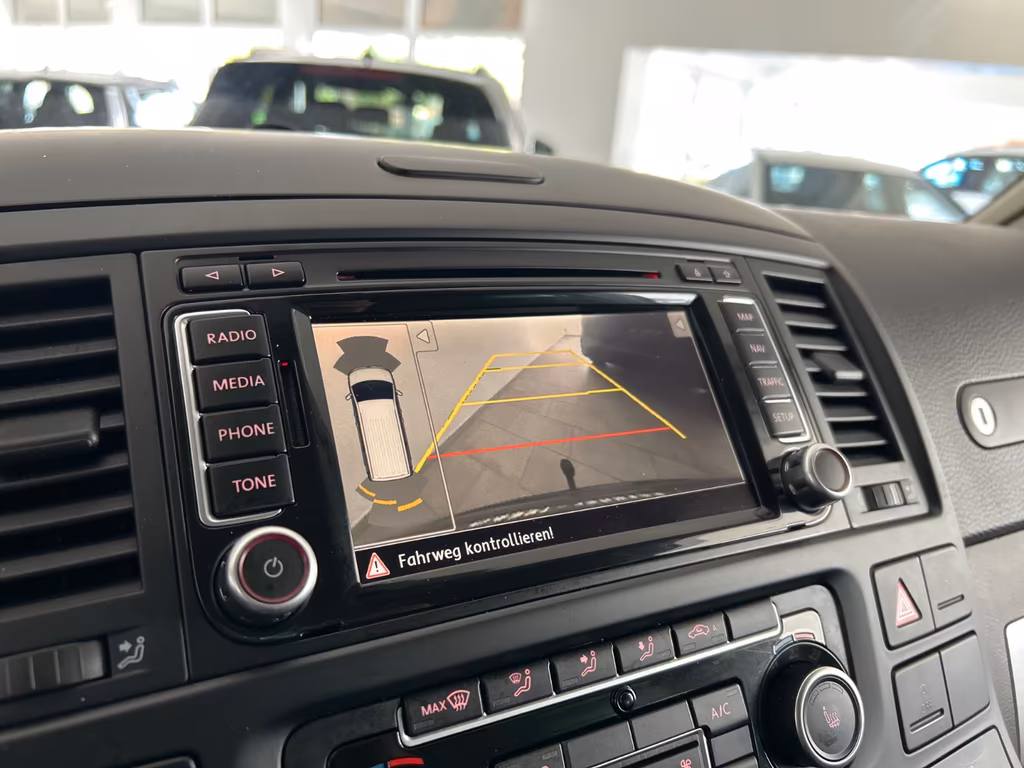 Volkswagen T5 California