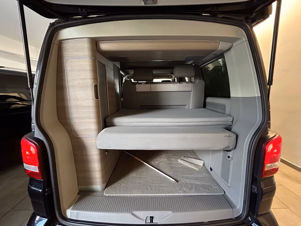 Volkswagen T5 California