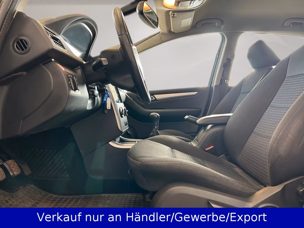 Mercedes-Benz B 160