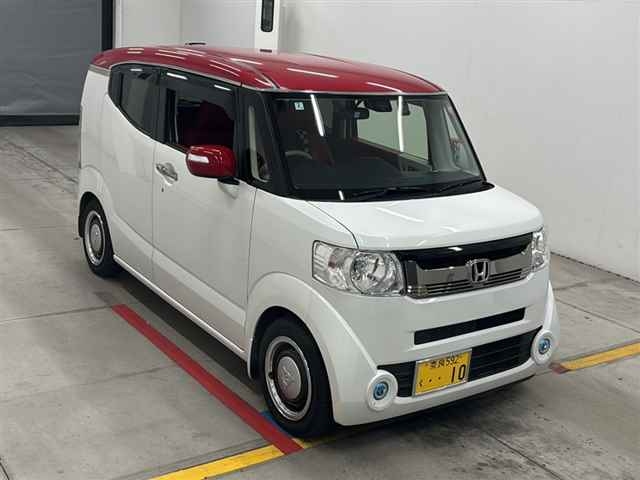 HONDA N-BOX SLASH